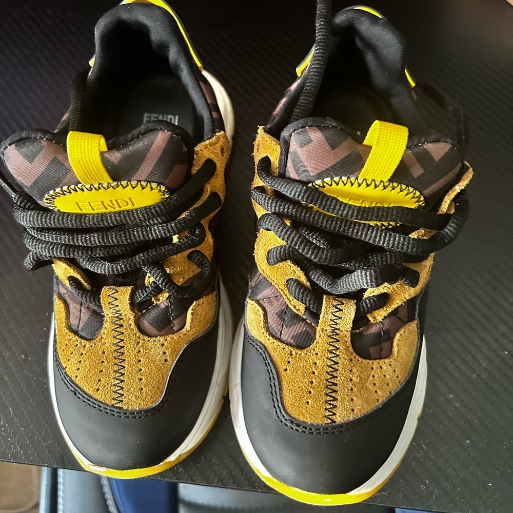 Fendi kids shoe